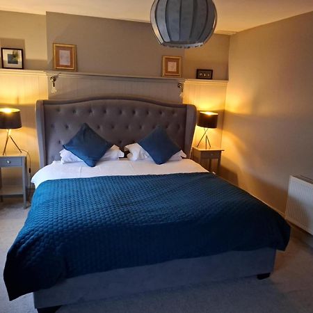 3 Bedroom Luxury Apartment Main Street Cashel  Extérieur photo