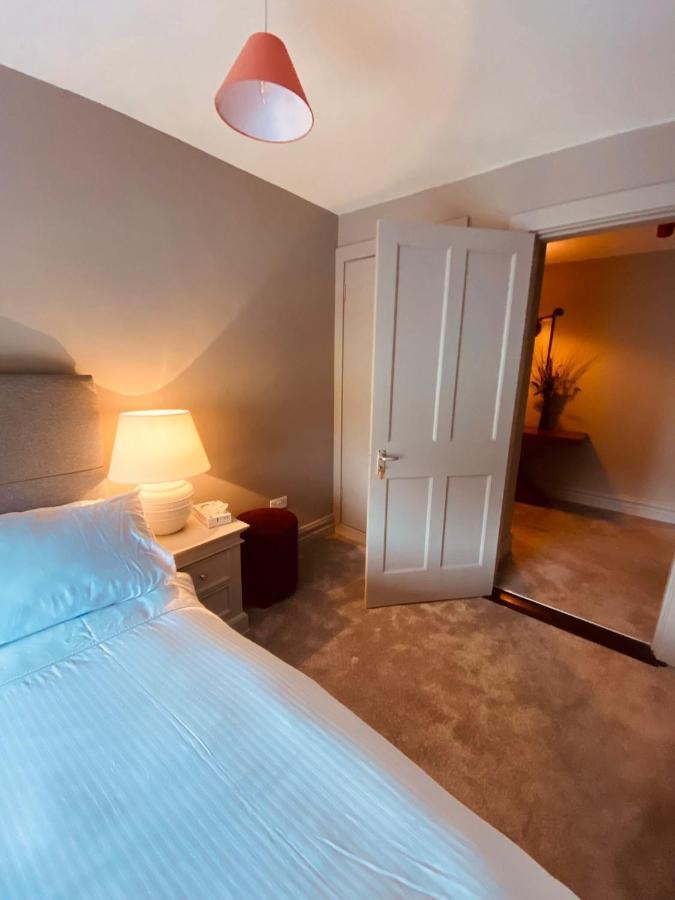 3 Bedroom Luxury Apartment Main Street Cashel  Extérieur photo